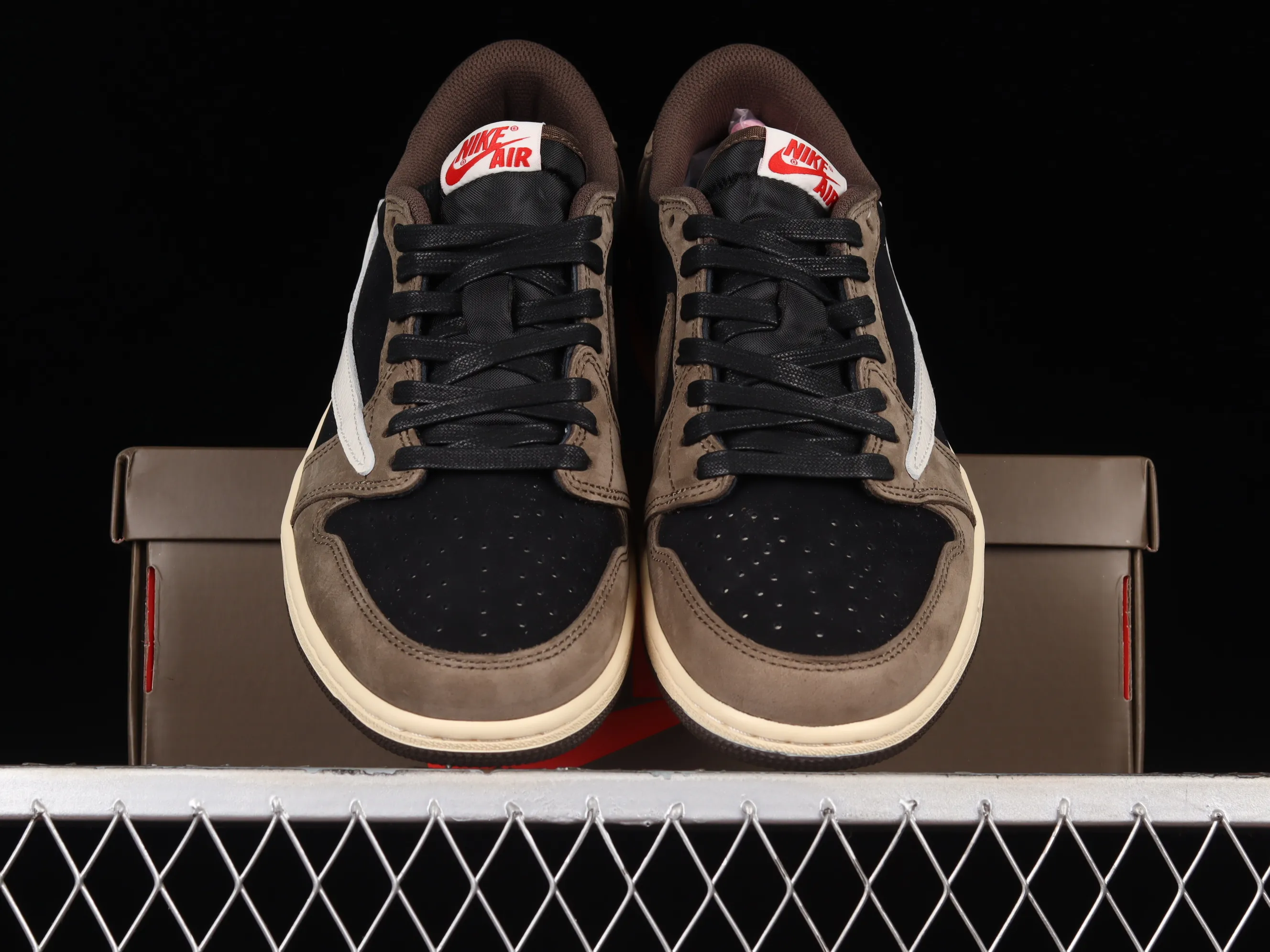 All categories Air Jordan Jordan series basketball shoes Air Jordan 1 Low pure original version Travis Scott x Jordan 1 low AJ 1 OG barb reverse hook grimace low top CQ4277-001